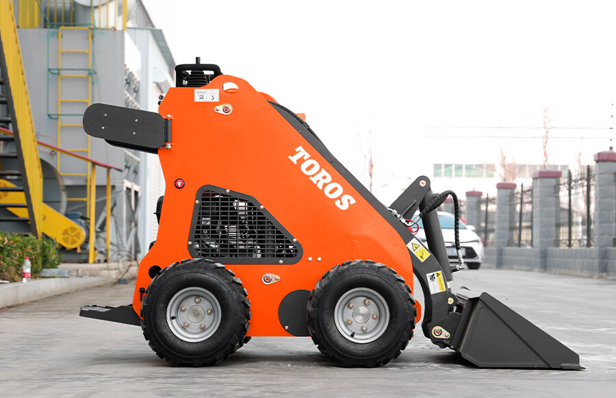 4.TRS-360W-Skid steer loader