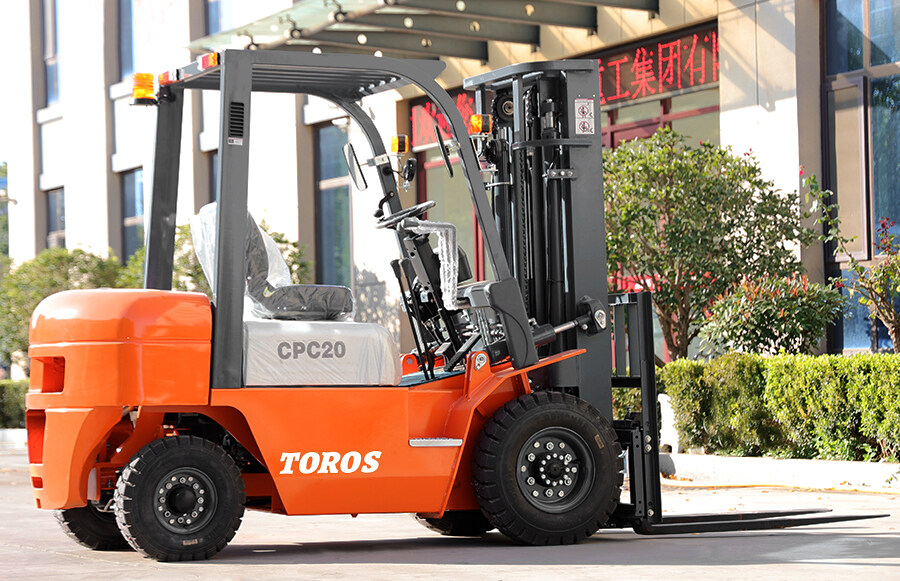 4.TPF20-Forklift