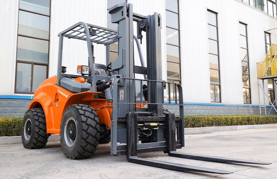 2.TYF50H-All terrain forklifts