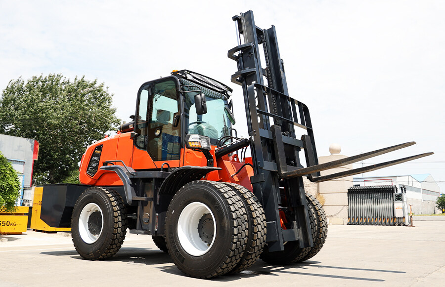 5.TYF60-All terrain forklifts