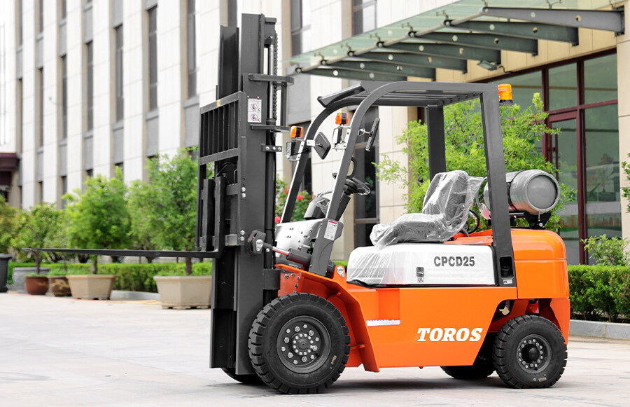 5.TPF25-Forklift