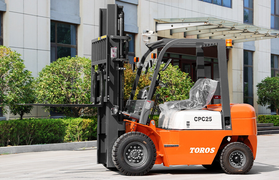 1.TPF25-Forklift