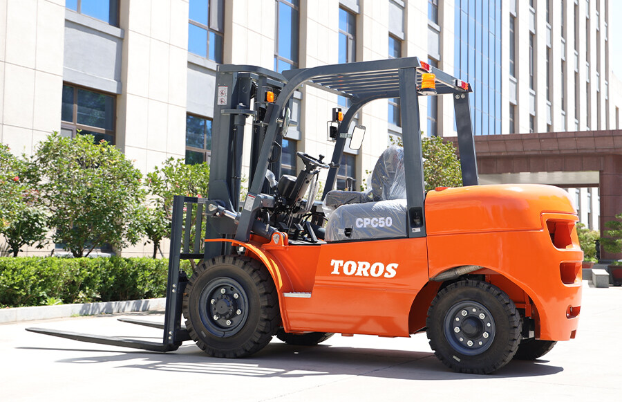 5.TPF50-Forklift