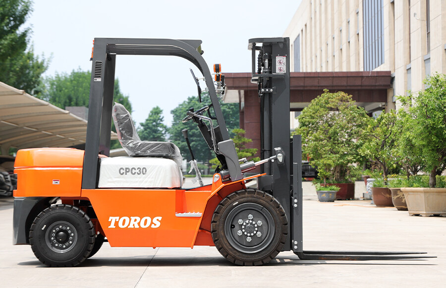 5.TPF30-Forklift
