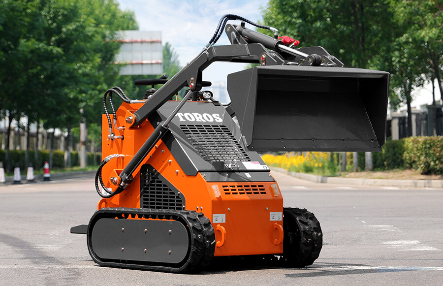 4.TRS-480-Skid steer loader