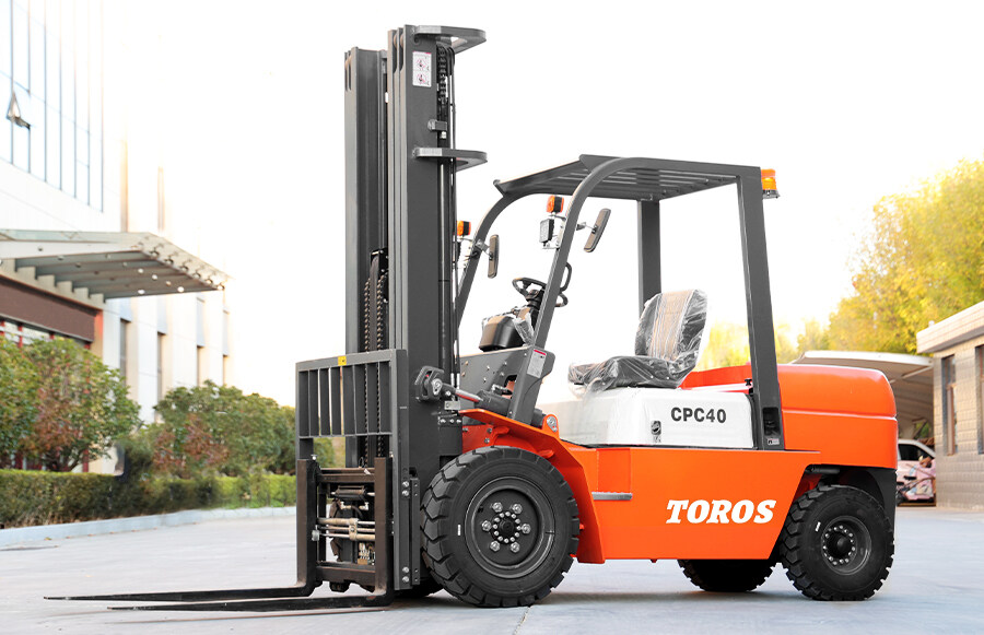 1.TPF40-Forklift