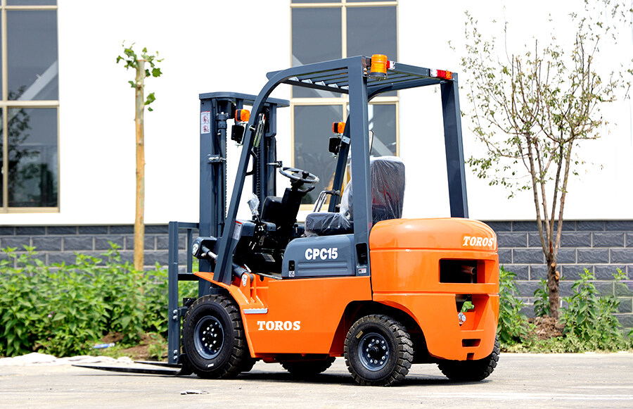 1.5-3 Forklift