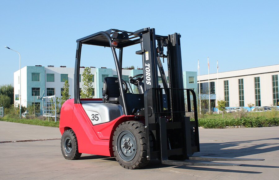 2.TOROS  TPF35  FORKLIFT