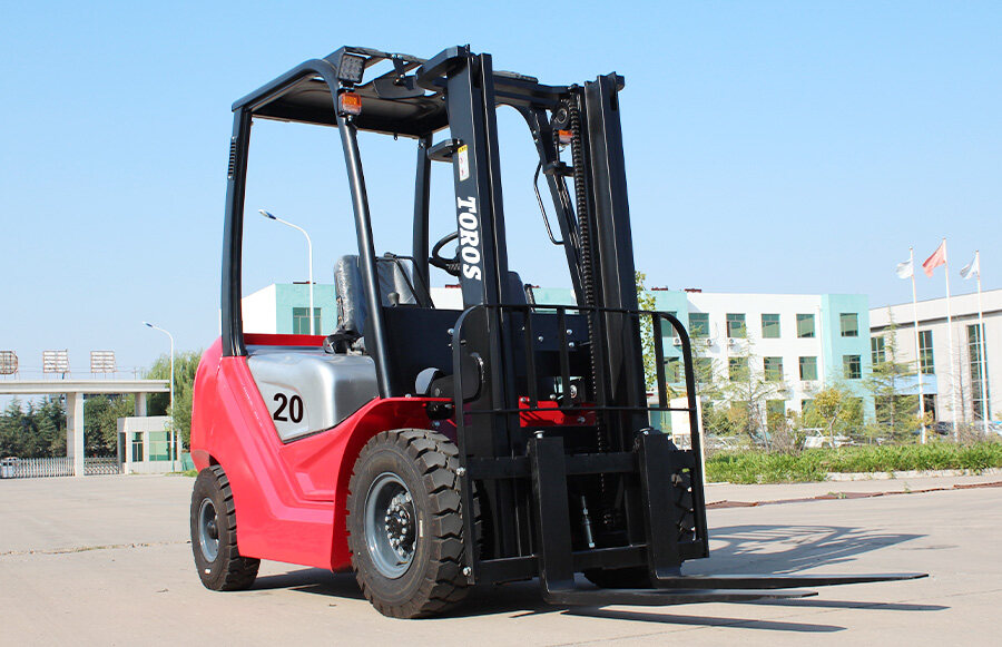 4.TOROS  TPF20  FORKLIFT