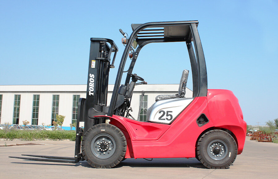 2.TOROS  TPF25  FORKLIFT