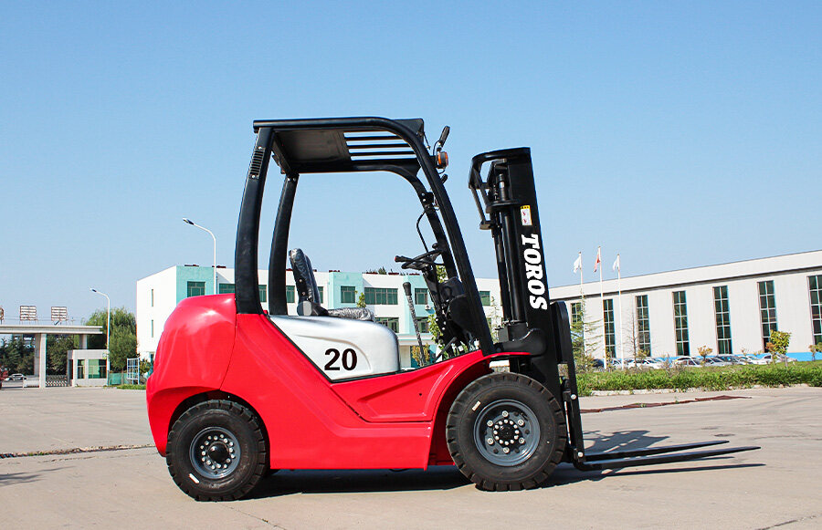 3.TOROS  TPF20  FORKLIFT
