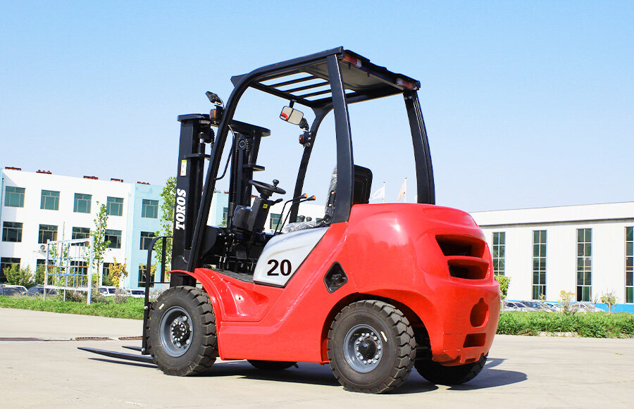 5.TOROS  TPF20  FORKLIFT