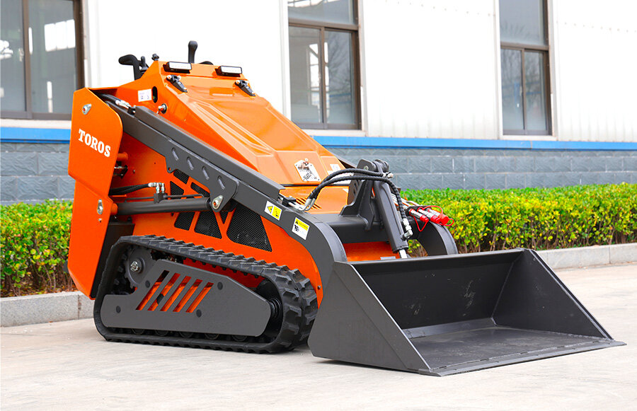 4.TRS-680X-Skid-Steer-Loader