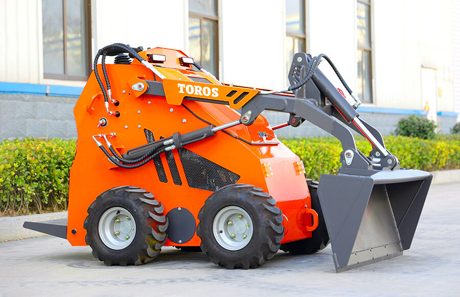 2.TRS-480W-Skid-Steer-Loader