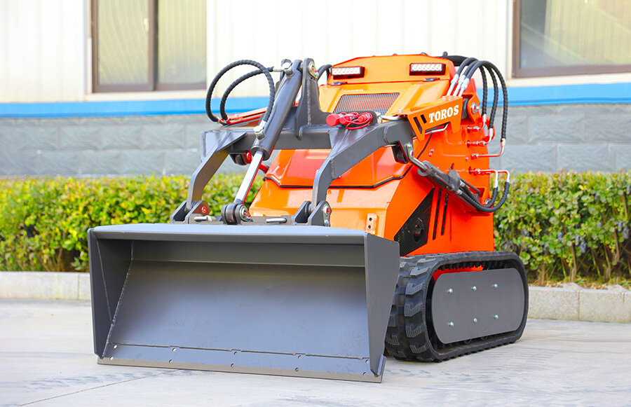 4.TRS-480-Skid-Steer-Loader