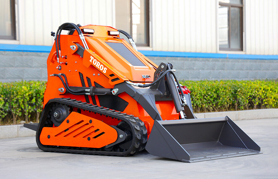 2.TRS-480X-Skid-Steer-Loader