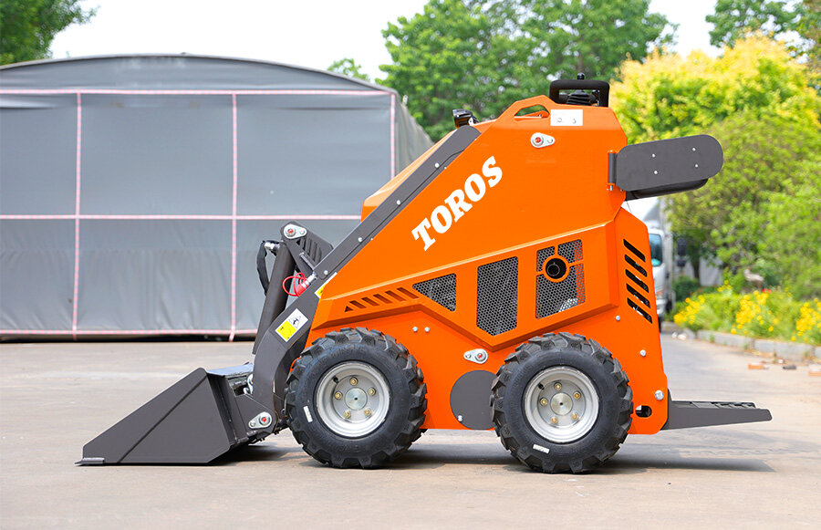 3.TRS-360W-Skid-Steer-Loader
