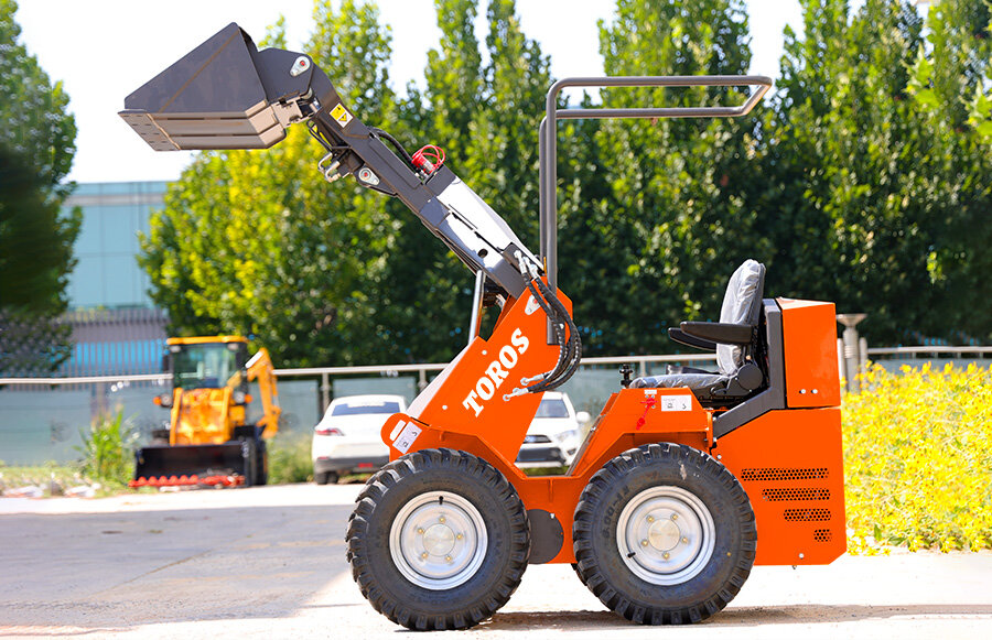 3.TRS-360Z-Skid-Steer-Loader