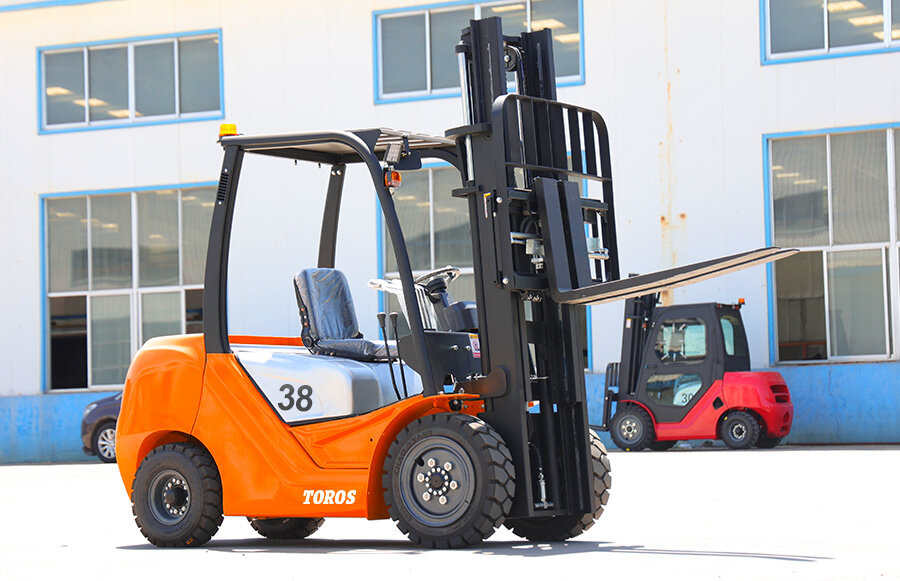 2.Toros-TPF38-Diesel-Forklift